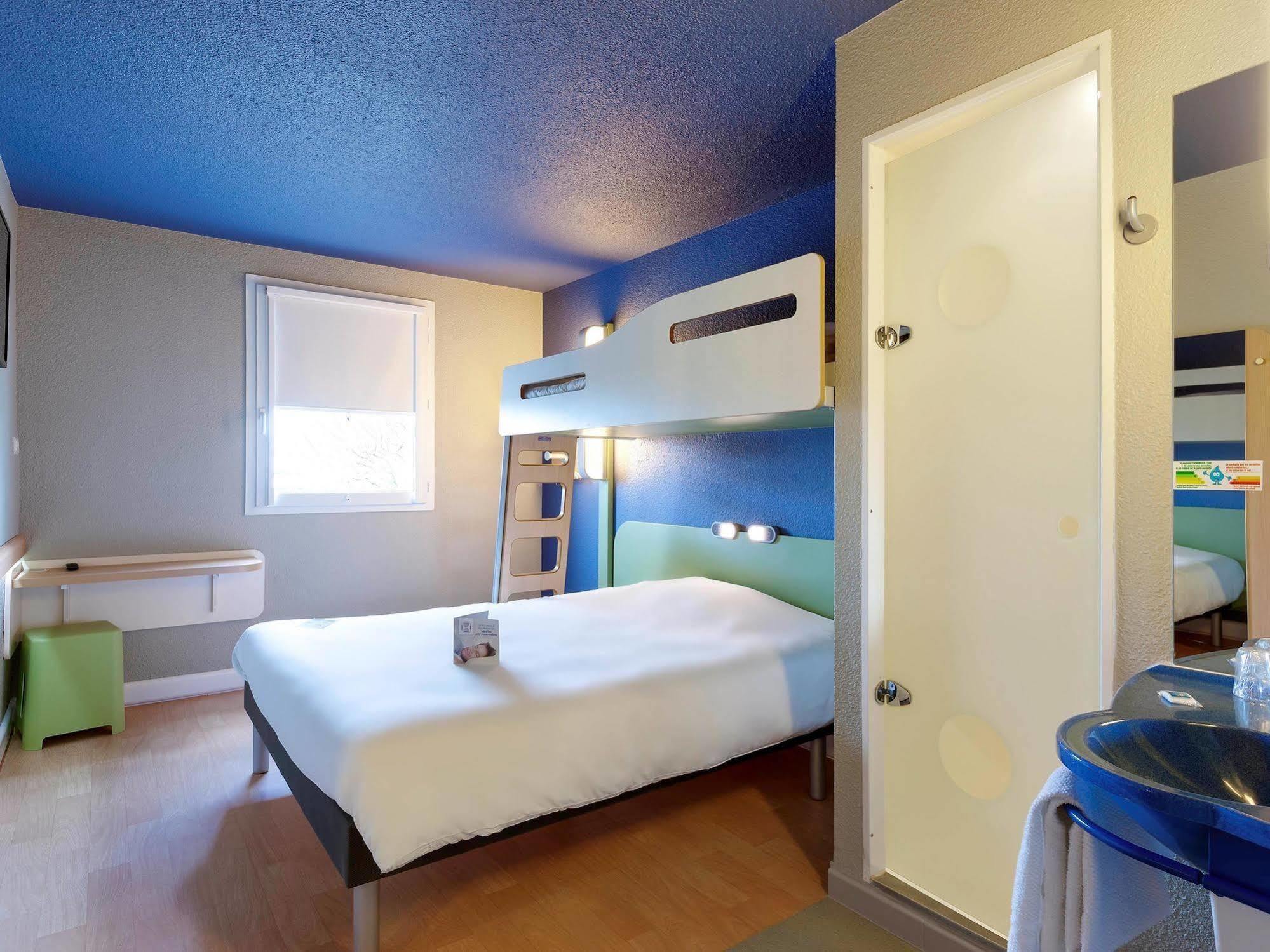 Ibis Budget La Roche Sur Yon Vendespace Mouilleron-le-Captif Buitenkant foto