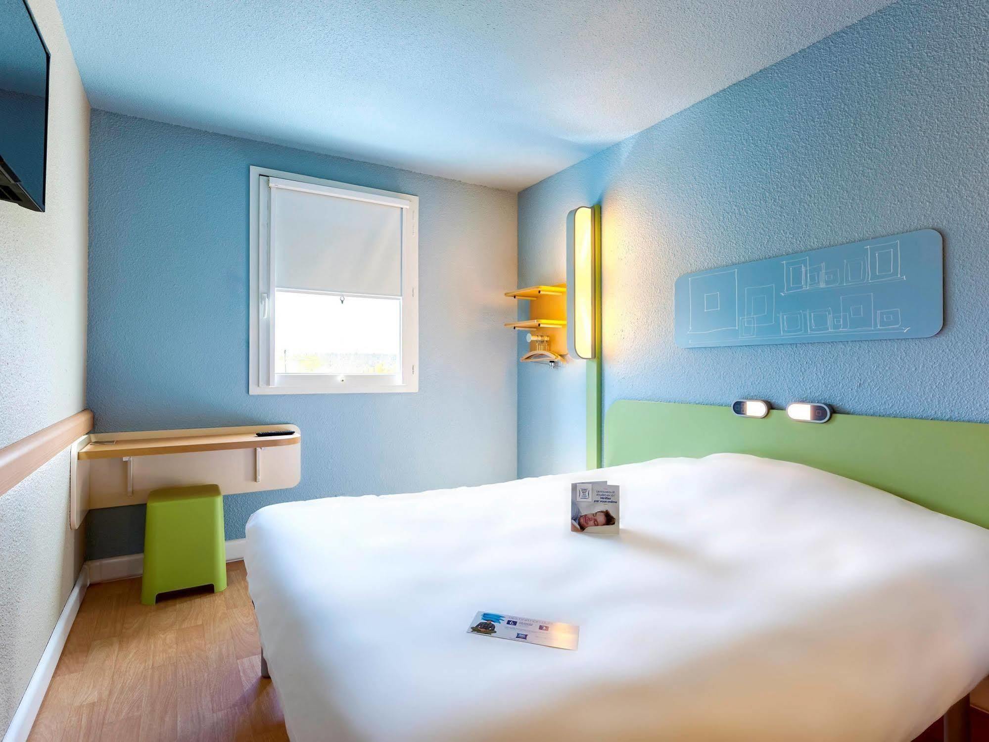 Ibis Budget La Roche Sur Yon Vendespace Mouilleron-le-Captif Buitenkant foto