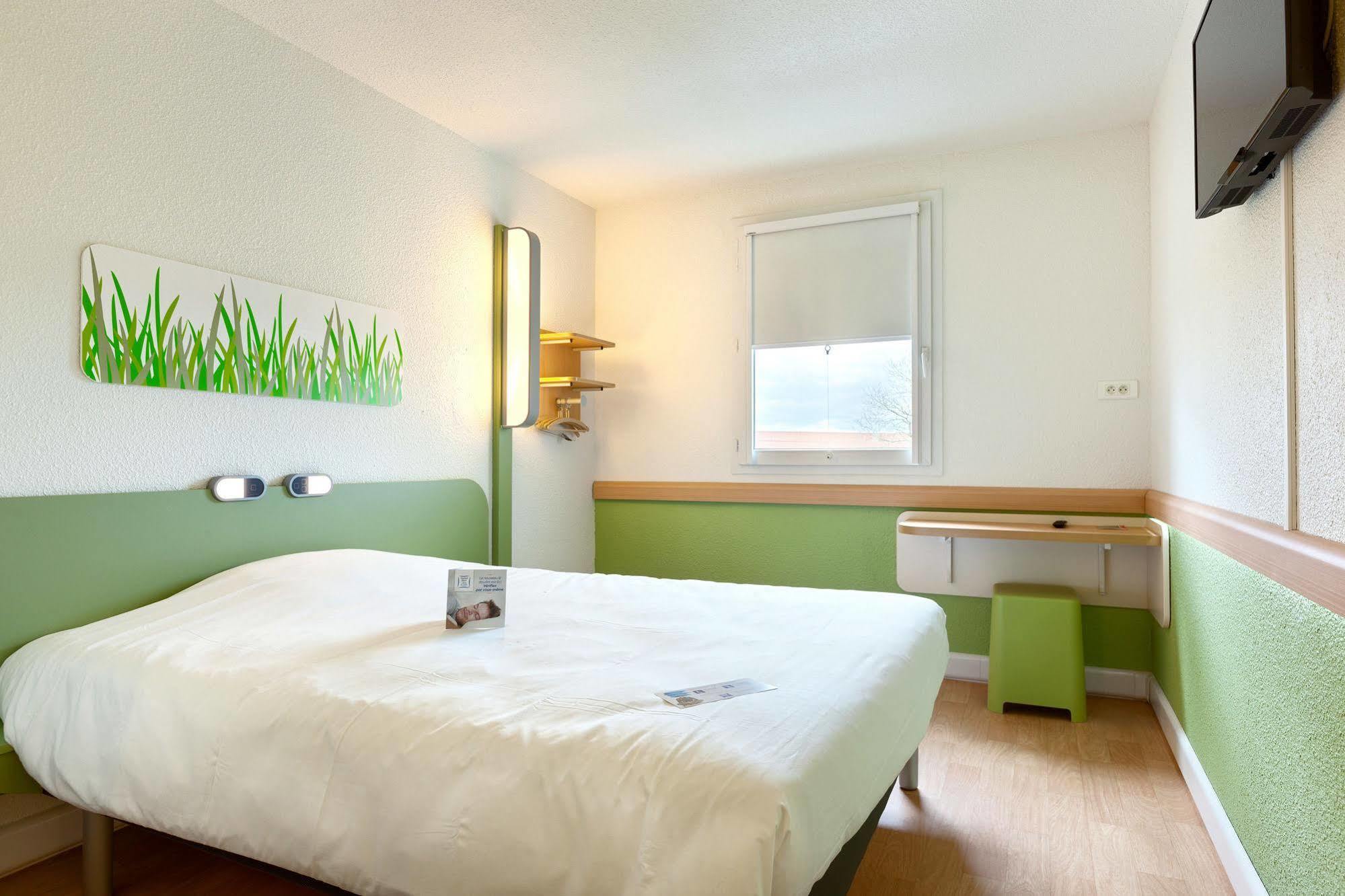 Ibis Budget La Roche Sur Yon Vendespace Mouilleron-le-Captif Buitenkant foto